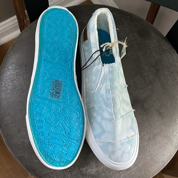 NWT MADDOX SKYHD BLOWFISH SNEAKERS - Picture 2 of 8